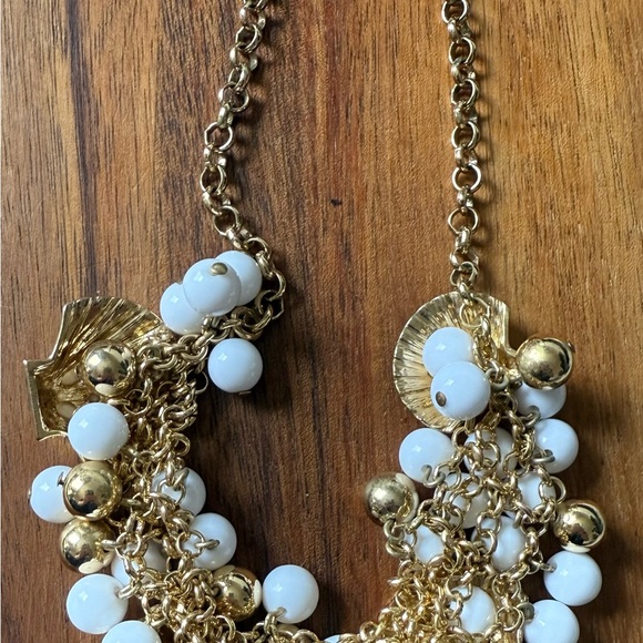 Talbots Colorful Statement Shell Beach Necklace Gold Tone Cha Cha Acrylic Beaded - Picture 6 of 7